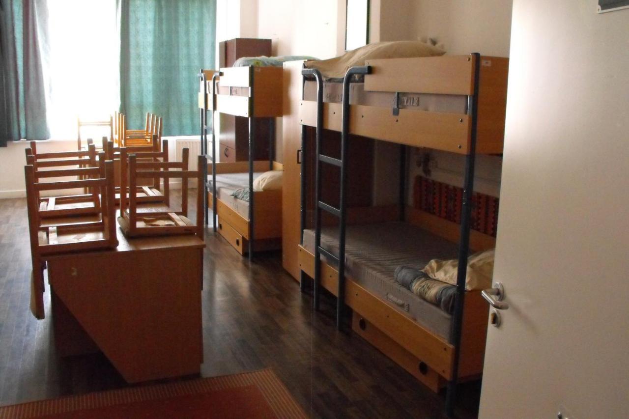 Pannonia Hostal